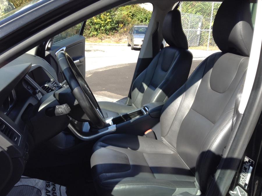 Used Volvo XC60 AWD 4dr T5 Premier 2016 | Eurocars Plus. Groton, Connecticut Used Volvo XC60 AWD 4dr T5 Premier 2016 | Eurocars Plus. Groton, Connecticut
