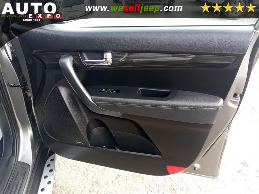 2011 Kia Sorento AWD 4dr V6 EX, available for sale in Huntington, New York | Auto Expo. Huntington, New York 2011 Kia Sorento AWD 4dr V6 EX, available for sale in Huntington, New York | Auto Expo. Huntington, New York
