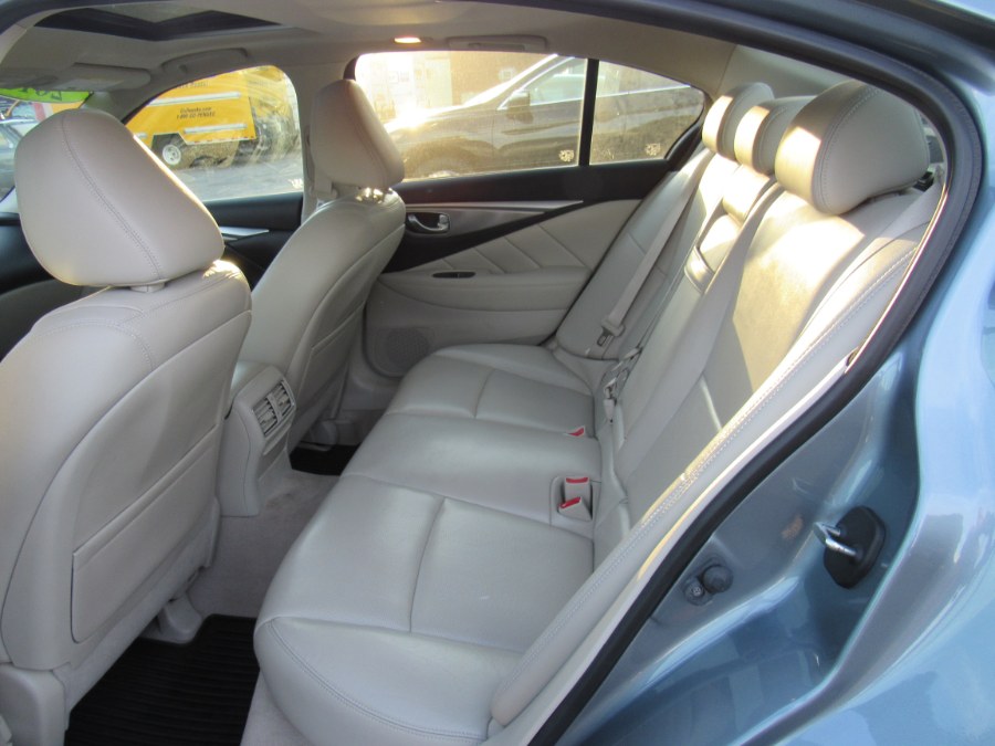 Used INFINITI Q50 Premium 2015 | Hilario's Auto Sales Inc.. Worcester, Massachusetts Used INFINITI Q50 Premium 2015 | Hilario's Auto Sales Inc.. Worcester, Massachusetts