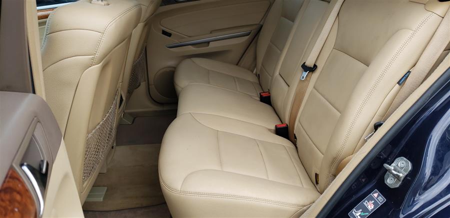 2009 Mercedes-Benz M-Class 4MATIC 4dr 3.5L, available for sale in Little Ferry, New Jersey | Victoria Preowned Autos Inc. Little Ferry, New Jersey 2009 Mercedes-Benz M-Class 4MATIC 4dr 3.5L, available for sale in Little Ferry, New Jersey | Victoria Preowned Autos Inc. Little Ferry, New Jersey