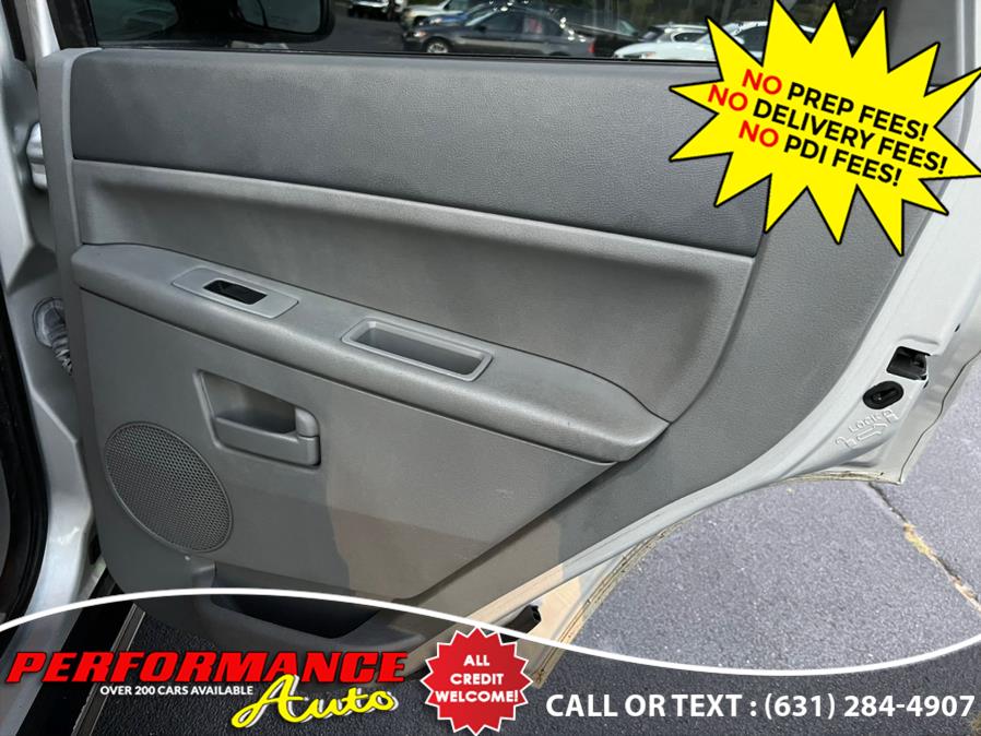 Used Jeep Grand Cherokee 4dr Laredo 4WD 2005 | Performance Auto Inc. Bohemia, New York Used Jeep Grand Cherokee 4dr Laredo 4WD 2005 | Performance Auto Inc. Bohemia, New York