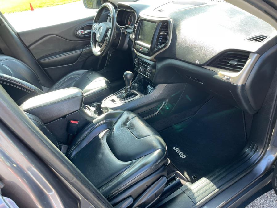 2016 Jeep Cherokee 4WD 4dr Limited, available for sale in South Windsor, Connecticut | Mike And Tony Auto Sales, Inc. South Windsor, Connecticut 2016 Jeep Cherokee 4WD 4dr Limited, available for sale in South Windsor, Connecticut | Mike And Tony Auto Sales, Inc. South Windsor, Connecticut