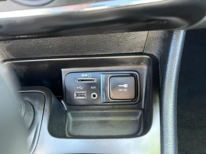2016 Jeep Cherokee 4WD 4dr Limited, available for sale in South Windsor, Connecticut | Mike And Tony Auto Sales, Inc. South Windsor, Connecticut 2016 Jeep Cherokee 4WD 4dr Limited, available for sale in South Windsor, Connecticut | Mike And Tony Auto Sales, Inc. South Windsor, Connecticut