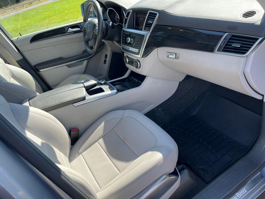 Used Mercedes-Benz GL-Class 4MATIC 4dr GL 550 2015 | Mike And Tony Auto Sales, Inc. South Windsor, Connecticut Used Mercedes-Benz GL-Class 4MATIC 4dr GL 550 2015 | Mike And Tony Auto Sales, Inc. South Windsor, Connecticut