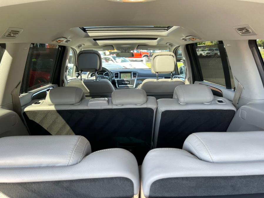 Used Mercedes-Benz GL-Class 4MATIC 4dr GL 550 2015 | Mike And Tony Auto Sales, Inc. South Windsor, Connecticut Used Mercedes-Benz GL-Class 4MATIC 4dr GL 550 2015 | Mike And Tony Auto Sales, Inc. South Windsor, Connecticut