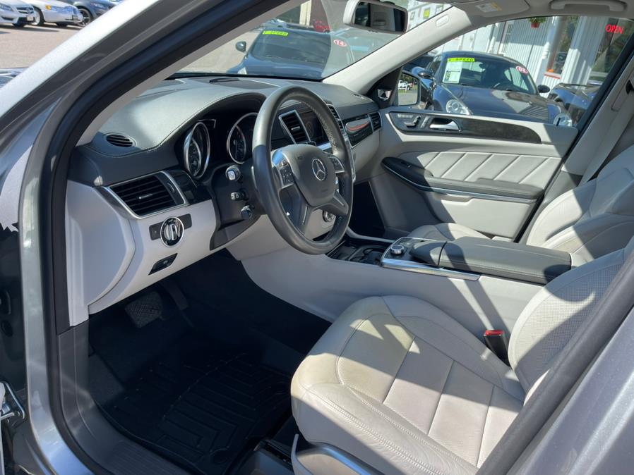 Used Mercedes-Benz GL-Class 4MATIC 4dr GL 550 2015 | Mike And Tony Auto Sales, Inc. South Windsor, Connecticut Used Mercedes-Benz GL-Class 4MATIC 4dr GL 550 2015 | Mike And Tony Auto Sales, Inc. South Windsor, Connecticut