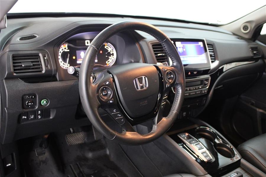 2017 Honda Pilot TOURING, available for sale in Paterson, New Jersey | Fast Track Motors. Paterson, New Jersey 2017 Honda Pilot TOURING, available for sale in Paterson, New Jersey | Fast Track Motors. Paterson, New Jersey