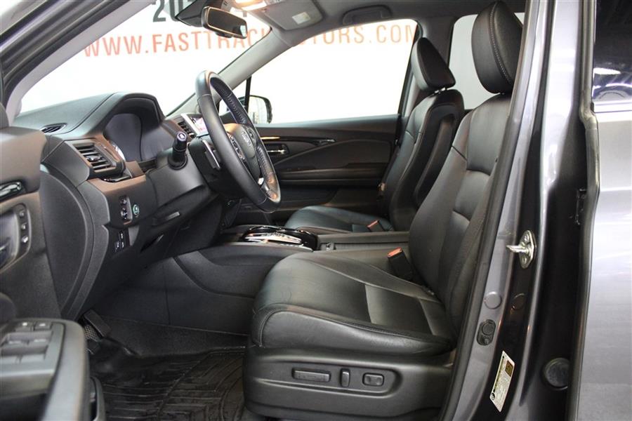 2017 Honda Pilot TOURING, available for sale in Paterson, New Jersey | Fast Track Motors. Paterson, New Jersey 2017 Honda Pilot TOURING, available for sale in Paterson, New Jersey | Fast Track Motors. Paterson, New Jersey