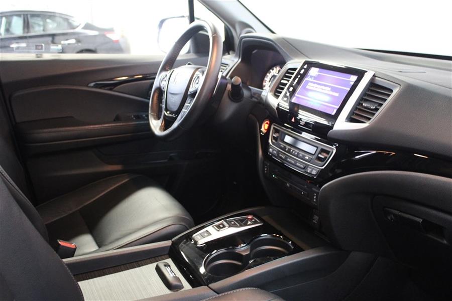 2017 Honda Pilot TOURING, available for sale in Paterson, New Jersey | Fast Track Motors. Paterson, New Jersey 2017 Honda Pilot TOURING, available for sale in Paterson, New Jersey | Fast Track Motors. Paterson, New Jersey
