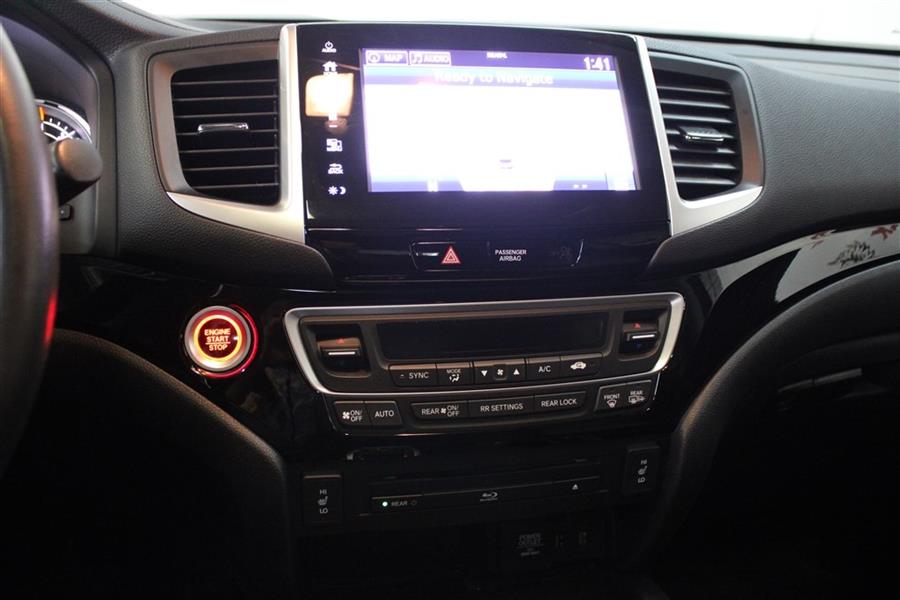 2017 Honda Pilot TOURING, available for sale in Paterson, New Jersey | Fast Track Motors. Paterson, New Jersey 2017 Honda Pilot TOURING, available for sale in Paterson, New Jersey | Fast Track Motors. Paterson, New Jersey