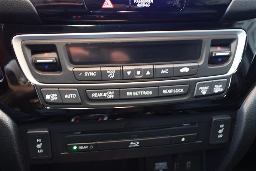 2017 Honda Pilot TOURING, available for sale in Paterson, New Jersey | Fast Track Motors. Paterson, New Jersey 2017 Honda Pilot TOURING, available for sale in Paterson, New Jersey | Fast Track Motors. Paterson, New Jersey