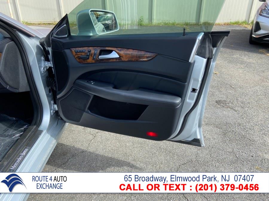 Used Mercedes-Benz CLS-Class 4dr Sdn CLS550 4MATIC 2012 | Route 4 Auto Exchange. Elmwood Park, New Jersey Used Mercedes-Benz CLS-Class 4dr Sdn CLS550 4MATIC 2012 | Route 4 Auto Exchange. Elmwood Park, New Jersey