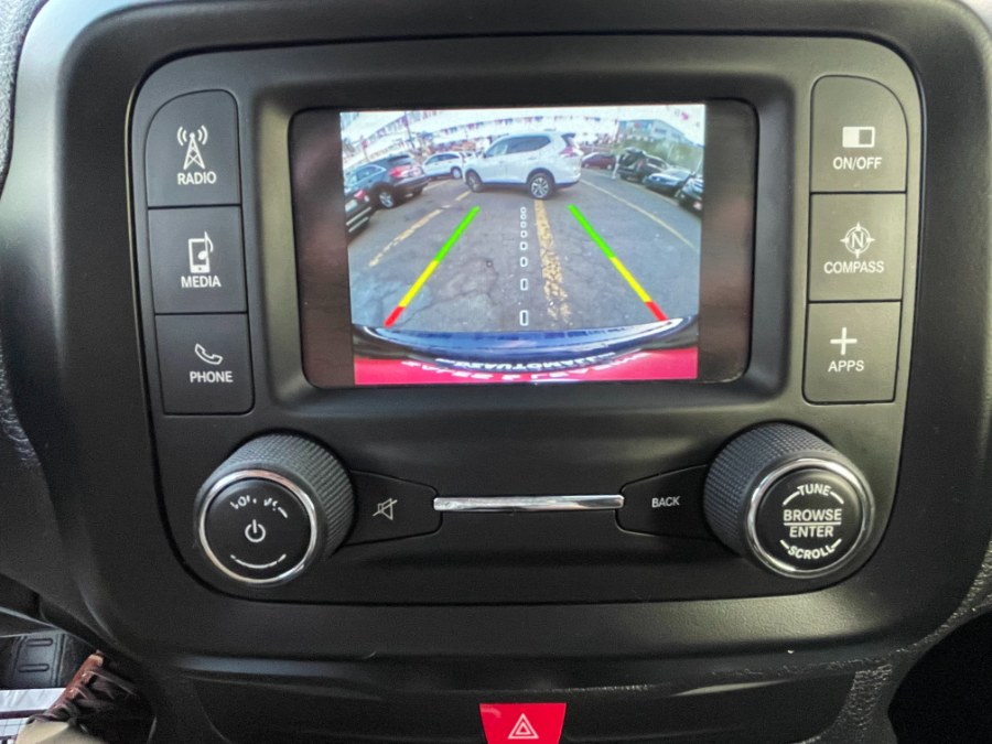 2016 Jeep Renegade 4WD 4dr Latitude, available for sale in Paterson, New Jersey | DZ Automall. Paterson, New Jersey 2016 Jeep Renegade 4WD 4dr Latitude, available for sale in Paterson, New Jersey | DZ Automall. Paterson, New Jersey