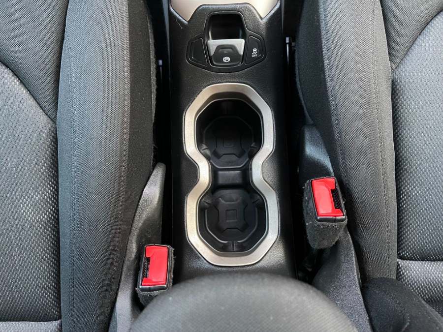 2016 Jeep Renegade 4WD 4dr Latitude, available for sale in Paterson, New Jersey | DZ Automall. Paterson, New Jersey 2016 Jeep Renegade 4WD 4dr Latitude, available for sale in Paterson, New Jersey | DZ Automall. Paterson, New Jersey