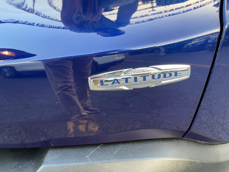 2016 Jeep Renegade 4WD 4dr Latitude, available for sale in Paterson, New Jersey | DZ Automall. Paterson, New Jersey 2016 Jeep Renegade 4WD 4dr Latitude, available for sale in Paterson, New Jersey | DZ Automall. Paterson, New Jersey