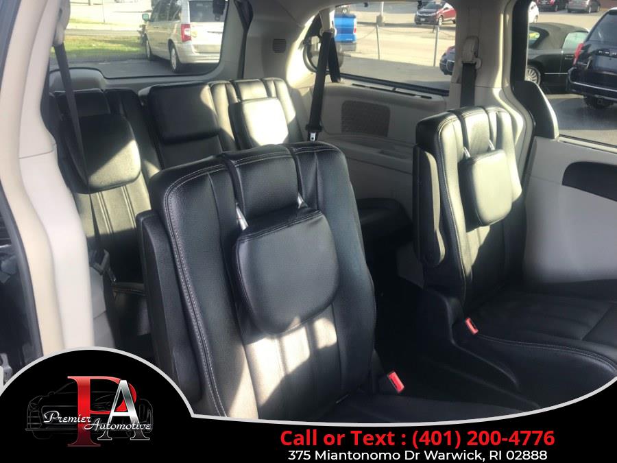 Used Chrysler Town & Country 4dr Wgn Touring 2014 | Premier Automotive Sales. Warwick, Rhode Island