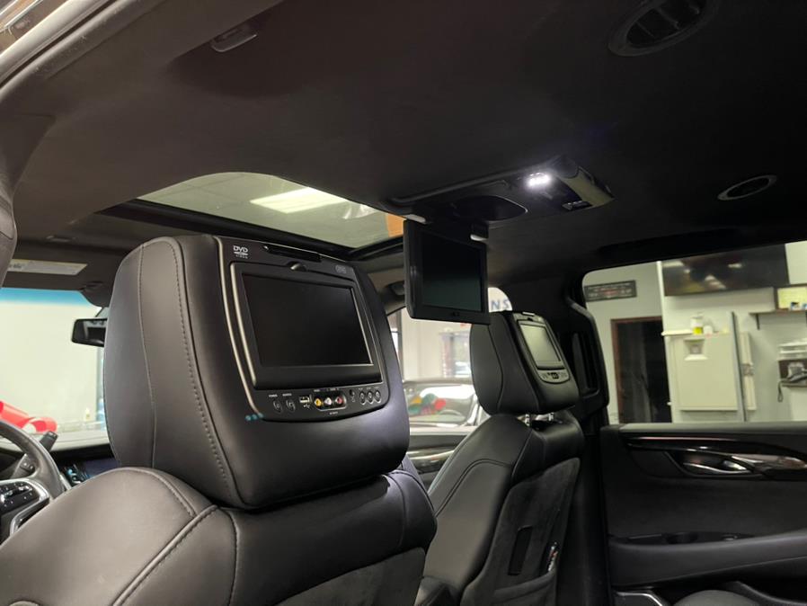 Used Cadillac Escalade 4WD 4dr Platinum 2016 | 5 Towns Drive. Inwood, New York Used Cadillac Escalade 4WD 4dr Platinum 2016 | 5 Towns Drive. Inwood, New York
