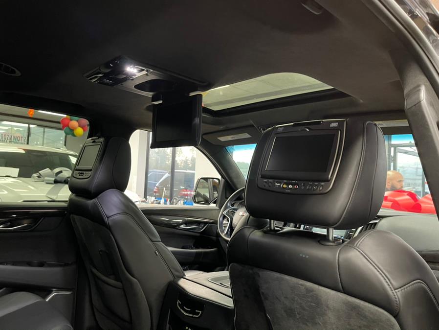 Used Cadillac Escalade 4WD 4dr Platinum 2016 | 5 Towns Drive. Inwood, New York Used Cadillac Escalade 4WD 4dr Platinum 2016 | 5 Towns Drive. Inwood, New York