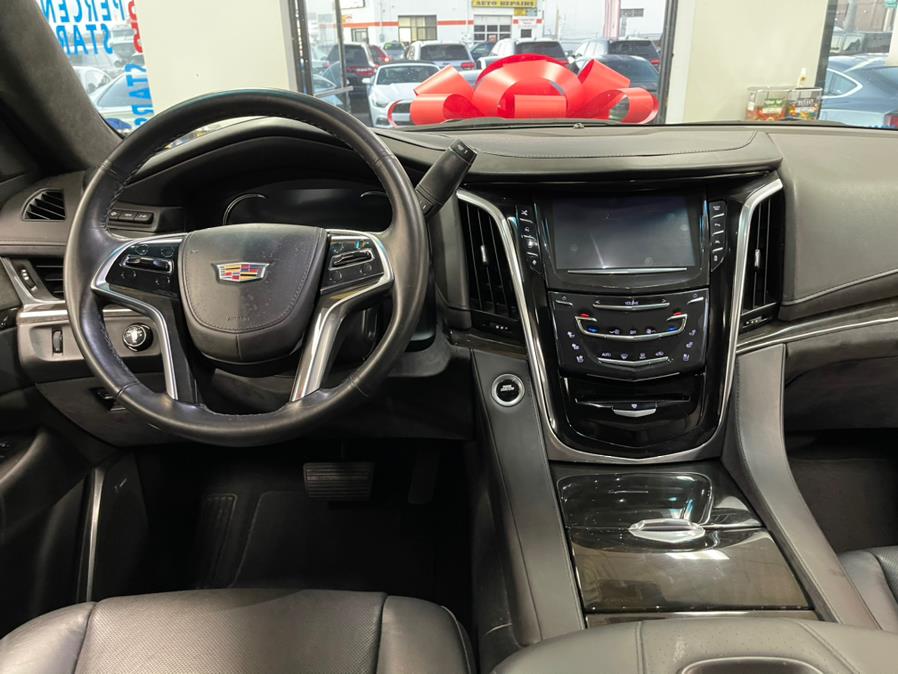 Used Cadillac Escalade 4WD 4dr Platinum 2016 | 5 Towns Drive. Inwood, New York Used Cadillac Escalade 4WD 4dr Platinum 2016 | 5 Towns Drive. Inwood, New York