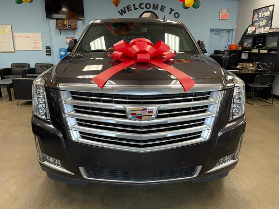 Used Cadillac Escalade 4WD 4dr Platinum 2016 | 5 Towns Drive. Inwood, New York Used Cadillac Escalade 4WD 4dr Platinum 2016 | 5 Towns Drive. Inwood, New York