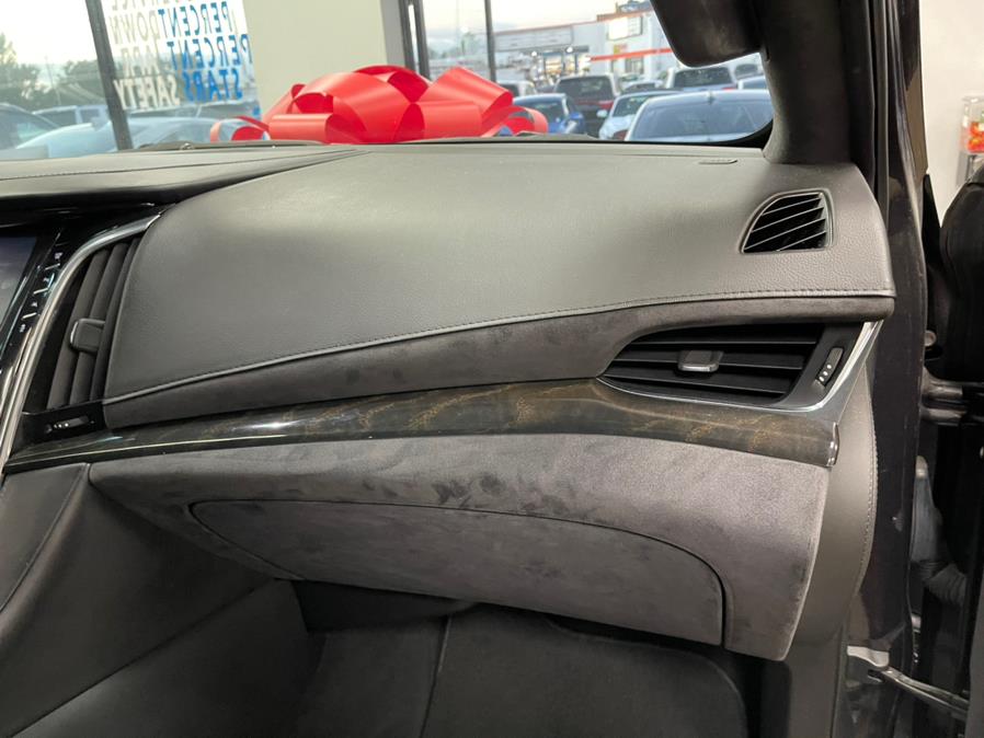 Used Cadillac Escalade 4WD 4dr Platinum 2016 | 5 Towns Drive. Inwood, New York Used Cadillac Escalade 4WD 4dr Platinum 2016 | 5 Towns Drive. Inwood, New York