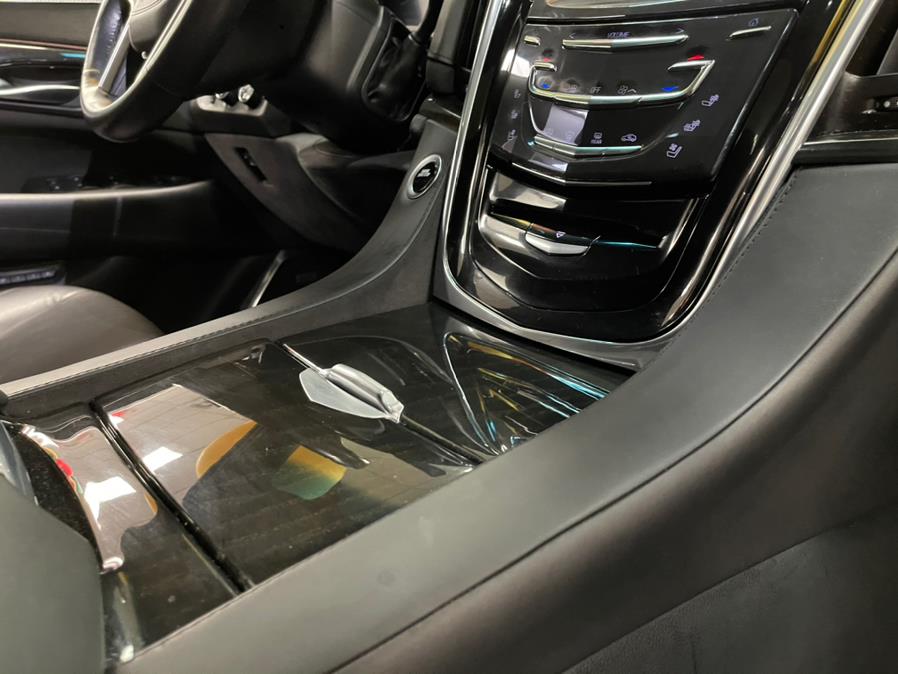 Used Cadillac Escalade 4WD 4dr Platinum 2016 | 5 Towns Drive. Inwood, New York Used Cadillac Escalade 4WD 4dr Platinum 2016 | 5 Towns Drive. Inwood, New York