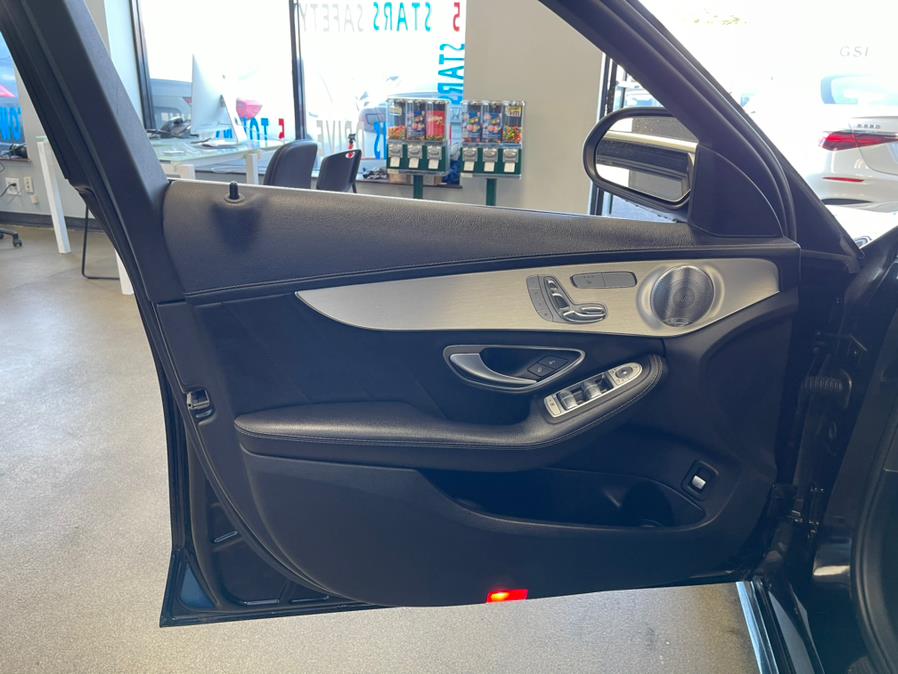 Used Mercedes-Benz C-Class 4dr Sdn C 400 4MATIC 2015 | 5 Towns Drive. Inwood, New York Used Mercedes-Benz C-Class 4dr Sdn C 400 4MATIC 2015 | 5 Towns Drive. Inwood, New York