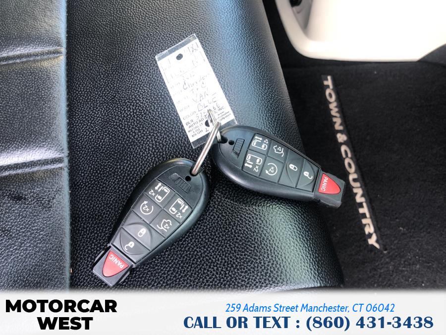 2015 Chrysler Town & Country 4dr Wgn Touring, available for sale in Manchester, Connecticut | Motorcar West. Manchester, Connecticut 2015 Chrysler Town & Country 4dr Wgn Touring, available for sale in Manchester, Connecticut | Motorcar West. Manchester, Connecticut