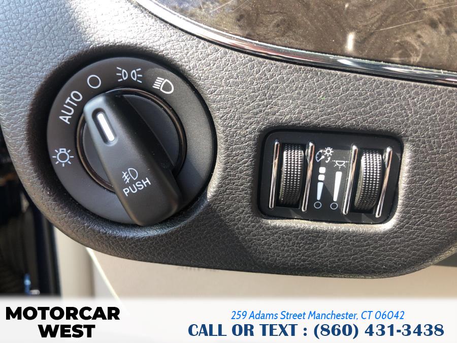 2015 Chrysler Town & Country 4dr Wgn Touring, available for sale in Manchester, Connecticut | Motorcar West. Manchester, Connecticut 2015 Chrysler Town & Country 4dr Wgn Touring, available for sale in Manchester, Connecticut | Motorcar West. Manchester, Connecticut