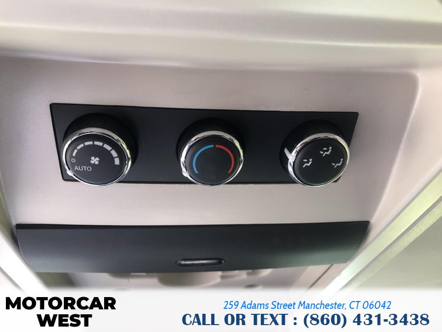 2015 Chrysler Town & Country 4dr Wgn Touring, available for sale in Manchester, Connecticut | Motorcar West. Manchester, Connecticut 2015 Chrysler Town & Country 4dr Wgn Touring, available for sale in Manchester, Connecticut | Motorcar West. Manchester, Connecticut