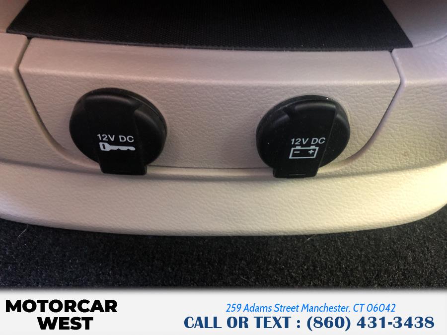 2015 Chrysler Town & Country 4dr Wgn Touring, available for sale in Manchester, Connecticut | Motorcar West. Manchester, Connecticut 2015 Chrysler Town & Country 4dr Wgn Touring, available for sale in Manchester, Connecticut | Motorcar West. Manchester, Connecticut