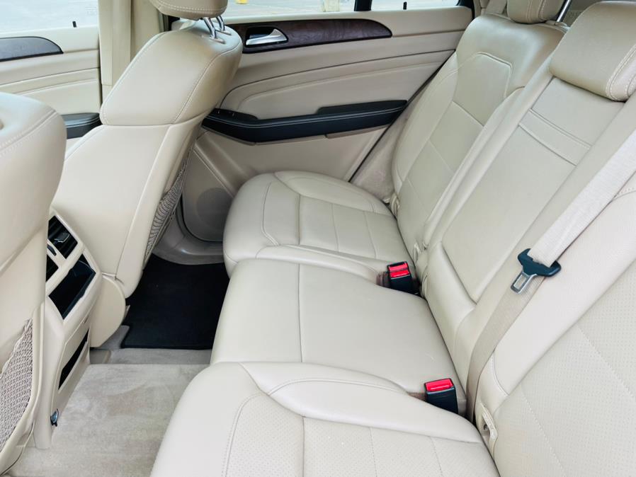 2015 Mercedes-Benz M-Class RWD 4dr ML 350, available for sale in New Britain, Connecticut | Supreme Automotive. New Britain, Connecticut 2015 Mercedes-Benz M-Class RWD 4dr ML 350, available for sale in New Britain, Connecticut | Supreme Automotive. New Britain, Connecticut