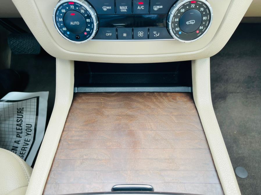 2015 Mercedes-Benz M-Class RWD 4dr ML 350, available for sale in New Britain, Connecticut | Supreme Automotive. New Britain, Connecticut 2015 Mercedes-Benz M-Class RWD 4dr ML 350, available for sale in New Britain, Connecticut | Supreme Automotive. New Britain, Connecticut