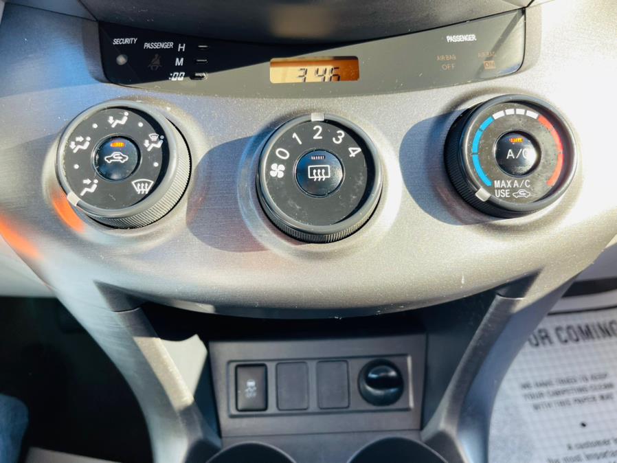 Used Toyota RAV4 4WD 4dr 4-cyl 4-Spd AT 2009 | Supreme Automotive. New Britain, Connecticut Used Toyota RAV4 4WD 4dr 4-cyl 4-Spd AT 2009 | Supreme Automotive. New Britain, Connecticut