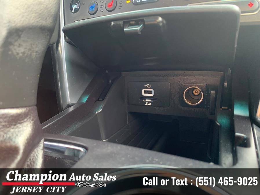 Used Ford Explorer 4WD 4dr Platinum 2016 | Champion Auto Sales of JC. Jersey City, New Jersey Used Ford Explorer 4WD 4dr Platinum 2016 | Champion Auto Sales of JC. Jersey City, New Jersey
