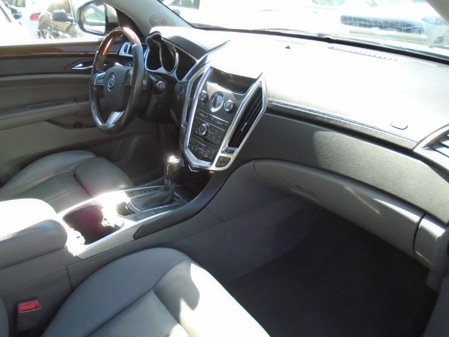 2010 Cadillac SRX AWD 4dr Performance Collection, available for sale in Waterbury, Connecticut | Jim Juliani Motors. Waterbury, Connecticut 2010 Cadillac SRX AWD 4dr Performance Collection, available for sale in Waterbury, Connecticut | Jim Juliani Motors. Waterbury, Connecticut