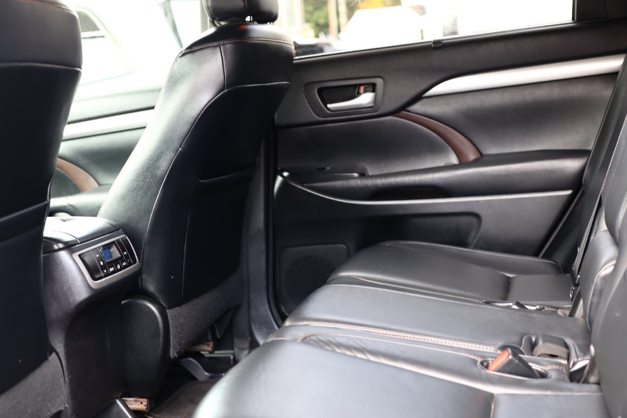 Used Toyota Highlander AWD 4dr V6 XLE (Natl) 2015 | Hillside Auto Mall Inc.. Jamaica, New York Used Toyota Highlander AWD 4dr V6 XLE (Natl) 2015 | Hillside Auto Mall Inc.. Jamaica, New York