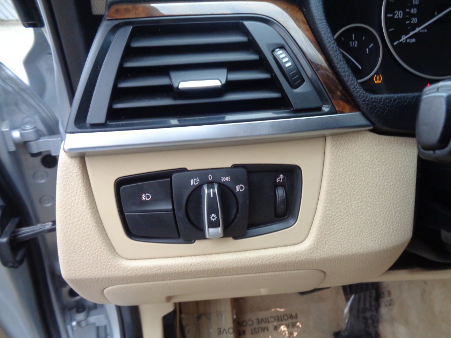 2014 BMW 3 Series 4dr Sdn 320i xDrive AWD, available for sale in Valley Stream, New York | NY Auto Traders. Valley Stream, New York 2014 BMW 3 Series 4dr Sdn 320i xDrive AWD, available for sale in Valley Stream, New York | NY Auto Traders. Valley Stream, New York