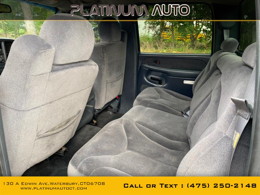 2002 GMC Sierra 2500HD Crew Cab 153" WB 4WD SLE, available for sale in Waterbury, Connecticut | Platinum Auto Care. Waterbury, Connecticut 2002 GMC Sierra 2500HD Crew Cab 153" WB 4WD SLE, available for sale in Waterbury, Connecticut | Platinum Auto Care. Waterbury, Connecticut