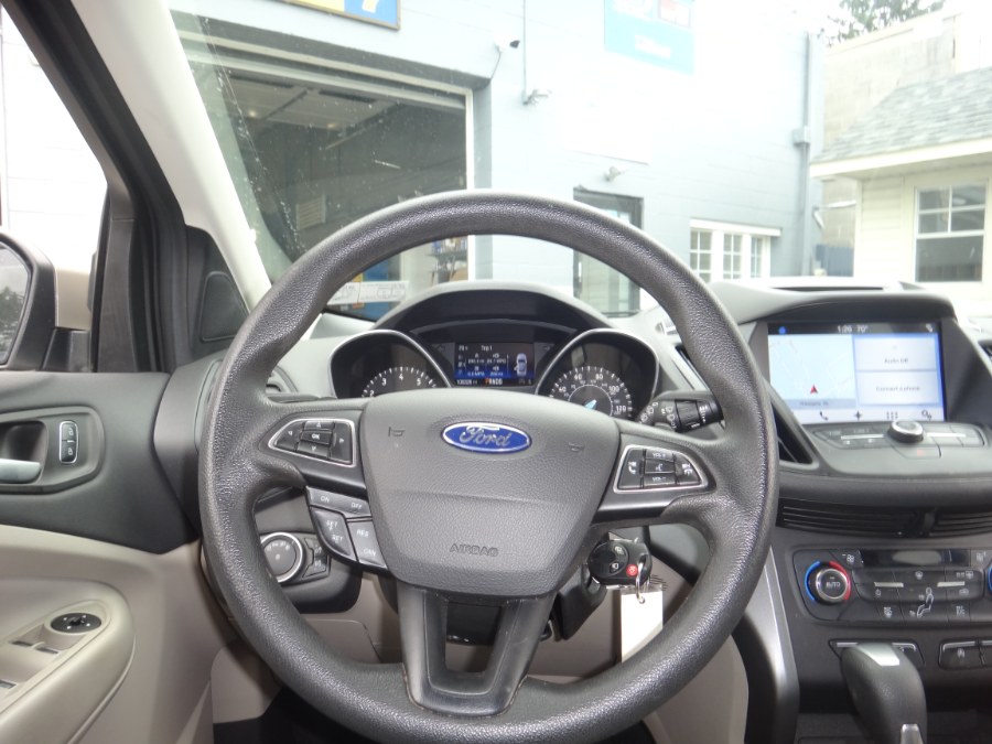 Used Ford Escape SE 4WD 2017 | Eugen's Auto Sales & Repairs. Philadelphia, Pennsylvania Used Ford Escape SE 4WD 2017 | Eugen's Auto Sales & Repairs. Philadelphia, Pennsylvania