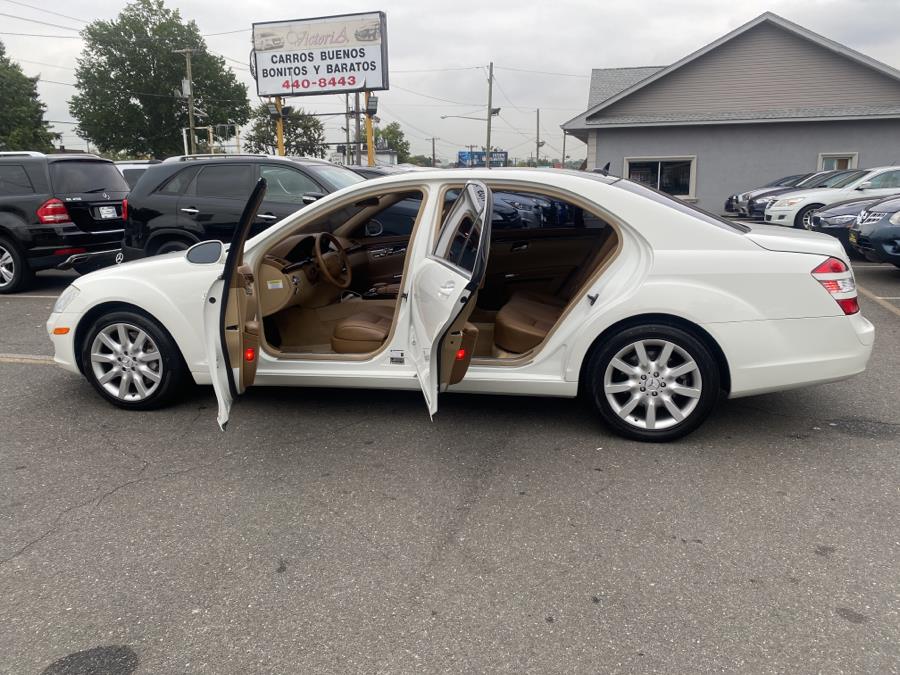 Used Mercedes-Benz S-Class 4dr Sdn 5.5L V8 4MATIC 2007 | Victoria Preowned Autos Inc. Little Ferry, New Jersey Used Mercedes-Benz S-Class 4dr Sdn 5.5L V8 4MATIC 2007 | Victoria Preowned Autos Inc. Little Ferry, New Jersey