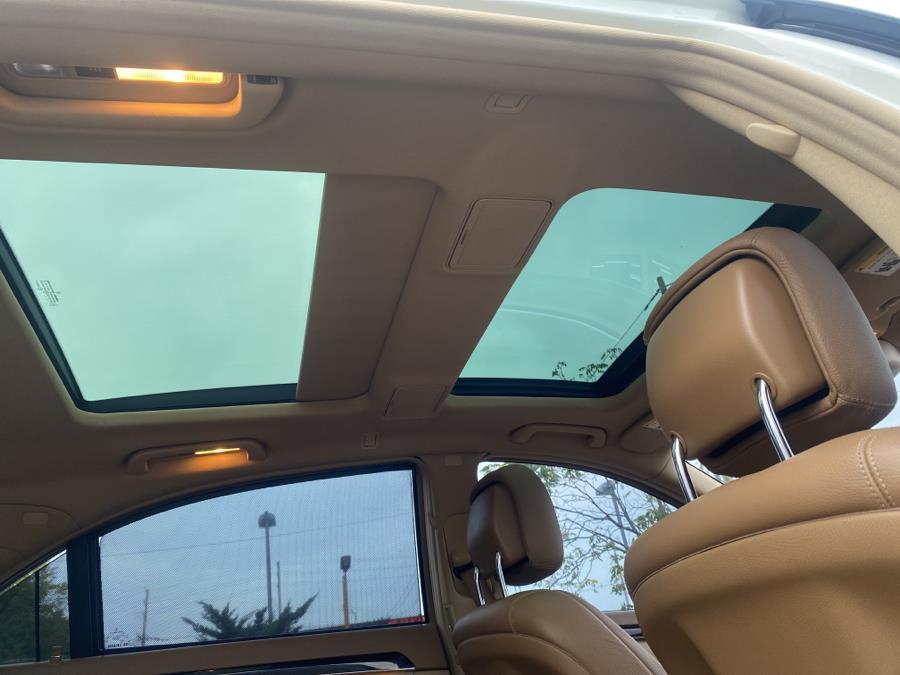 Used Mercedes-Benz S-Class 4dr Sdn 5.5L V8 4MATIC 2007 | Victoria Preowned Autos Inc. Little Ferry, New Jersey Used Mercedes-Benz S-Class 4dr Sdn 5.5L V8 4MATIC 2007 | Victoria Preowned Autos Inc. Little Ferry, New Jersey