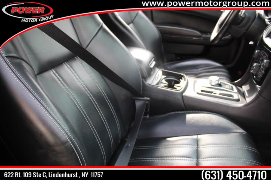 Used Chrysler 300 4dr Sdn 300S AWD 2016 | Power Motor Group. Lindenhurst, New York Used Chrysler 300 4dr Sdn 300S AWD 2016 | Power Motor Group. Lindenhurst, New York