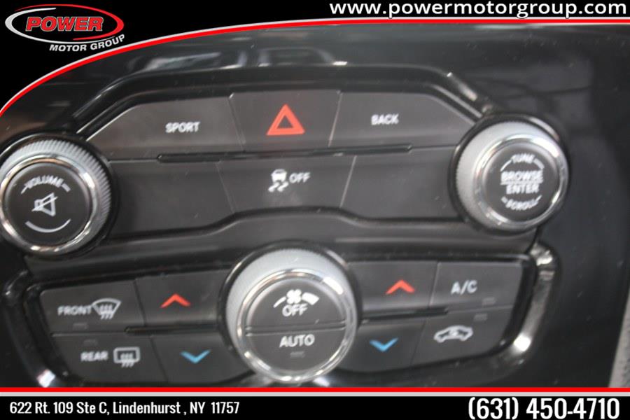 Used Chrysler 300 4dr Sdn 300S AWD 2016 | Power Motor Group. Lindenhurst, New York Used Chrysler 300 4dr Sdn 300S AWD 2016 | Power Motor Group. Lindenhurst, New York