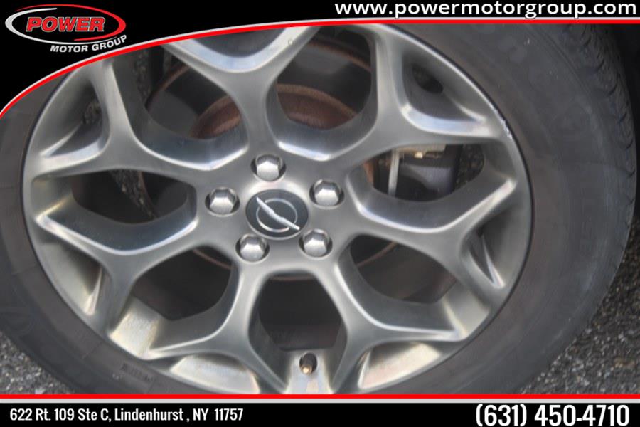 Used Chrysler 300 4dr Sdn 300S AWD 2016 | Power Motor Group. Lindenhurst, New York Used Chrysler 300 4dr Sdn 300S AWD 2016 | Power Motor Group. Lindenhurst, New York