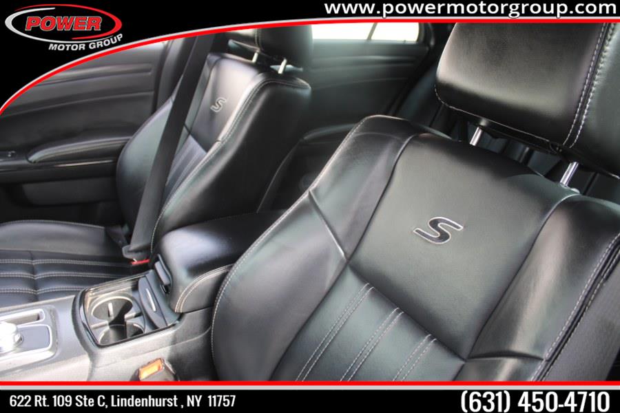 Used Chrysler 300 4dr Sdn 300S AWD 2016 | Power Motor Group. Lindenhurst, New York Used Chrysler 300 4dr Sdn 300S AWD 2016 | Power Motor Group. Lindenhurst, New York