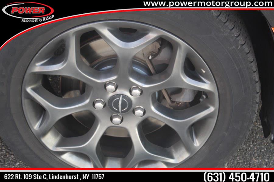 Used Chrysler 300 4dr Sdn 300S AWD 2016 | Power Motor Group. Lindenhurst, New York Used Chrysler 300 4dr Sdn 300S AWD 2016 | Power Motor Group. Lindenhurst, New York
