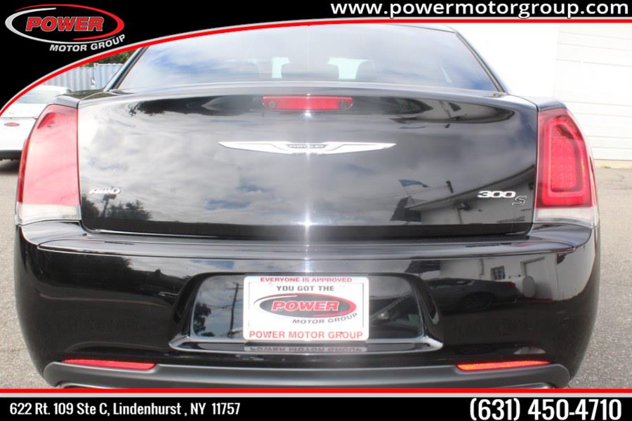 Used Chrysler 300 4dr Sdn 300S AWD 2016 | Power Motor Group. Lindenhurst, New York Used Chrysler 300 4dr Sdn 300S AWD 2016 | Power Motor Group. Lindenhurst, New York
