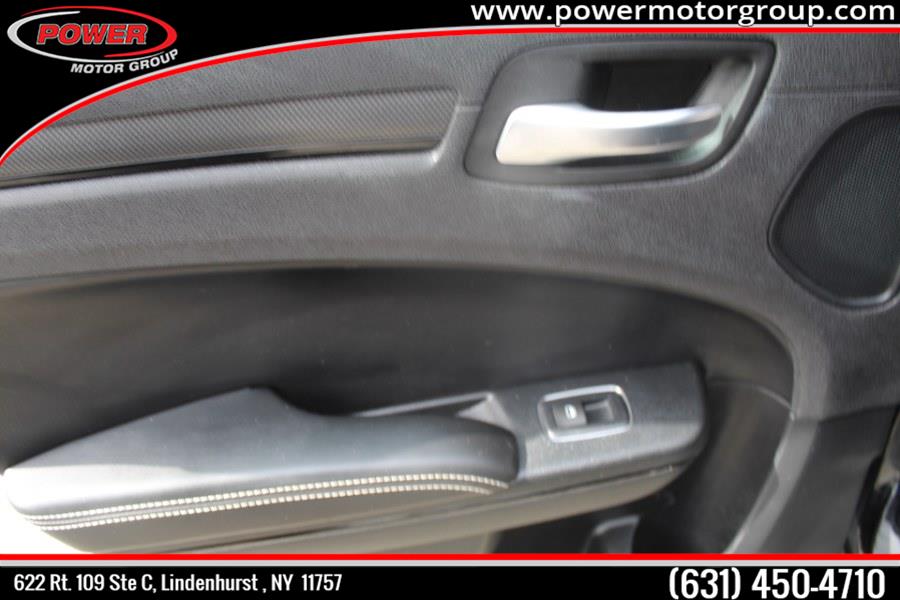 Used Chrysler 300 4dr Sdn 300S AWD 2016 | Power Motor Group. Lindenhurst, New York Used Chrysler 300 4dr Sdn 300S AWD 2016 | Power Motor Group. Lindenhurst, New York