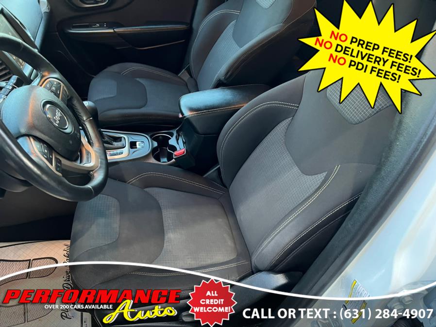 2016 Jeep Cherokee 4WD 4dr Latitude, available for sale in Bohemia, New York | Performance Auto Inc. Bohemia, New York 2016 Jeep Cherokee 4WD 4dr Latitude, available for sale in Bohemia, New York | Performance Auto Inc. Bohemia, New York